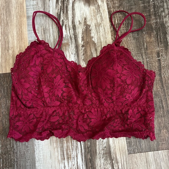ROMWE Elegant Lace Bralette in Rich Burgundy - Picture 1 of 5